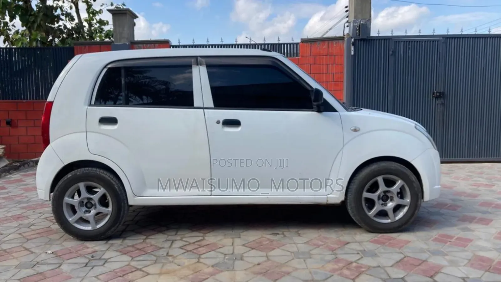 Suzuki Alto 2006 White