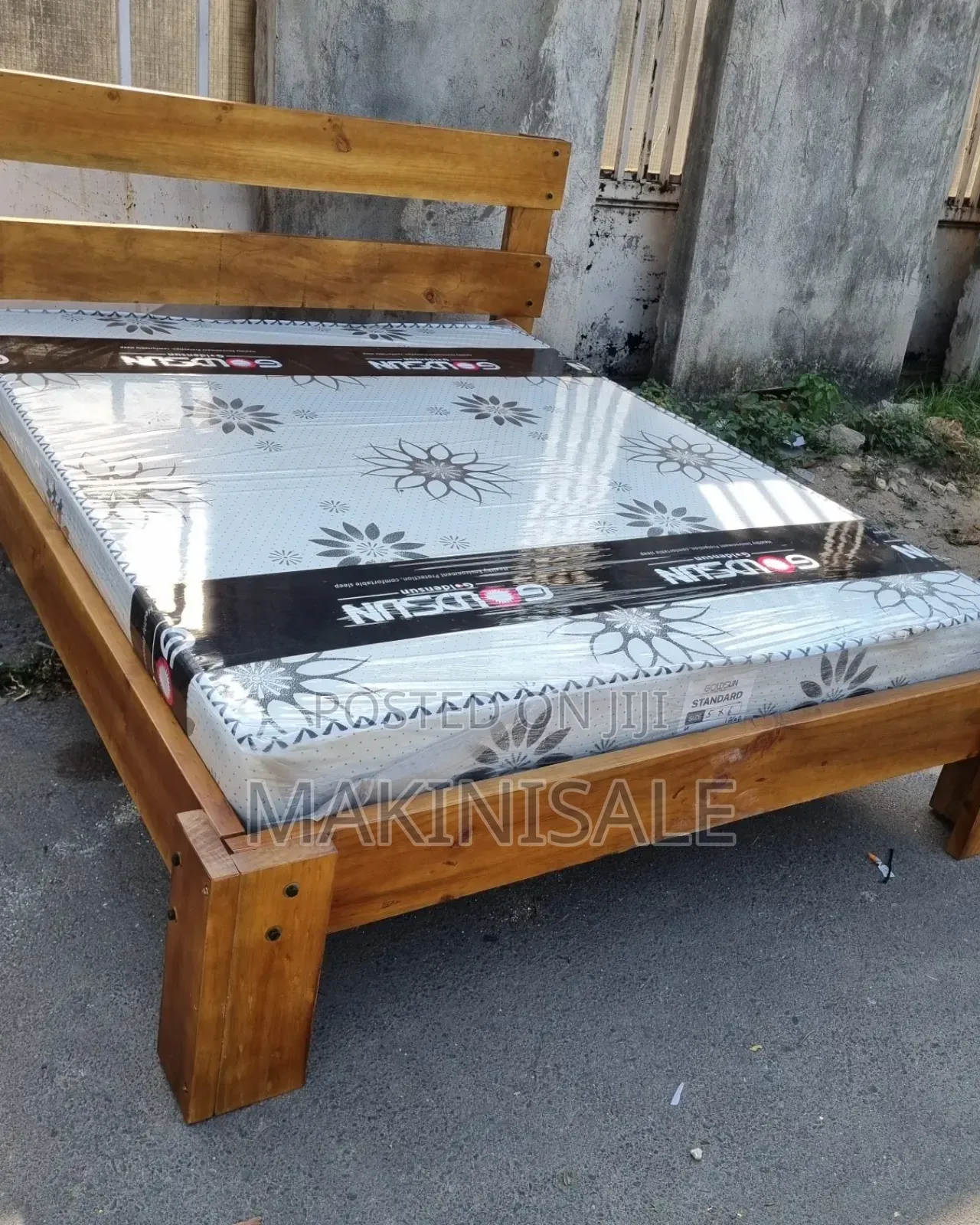 Kitanda Cha Queen Size