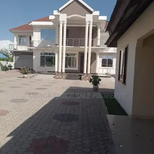 5bdrm House in Mbweni Jkt for rent