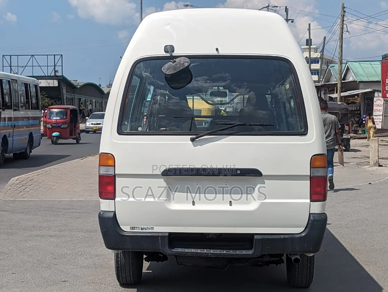 Toyota HiAce 2002 White