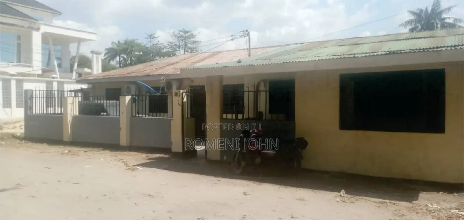 5bdrm Apartment in Tanzania Daresalaam, Ilala for sale