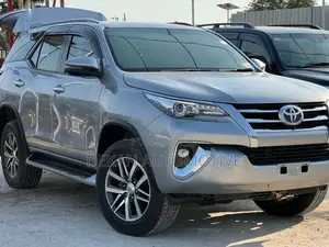 Toyota Fortuner 2.4 D RWD 2016 Gray