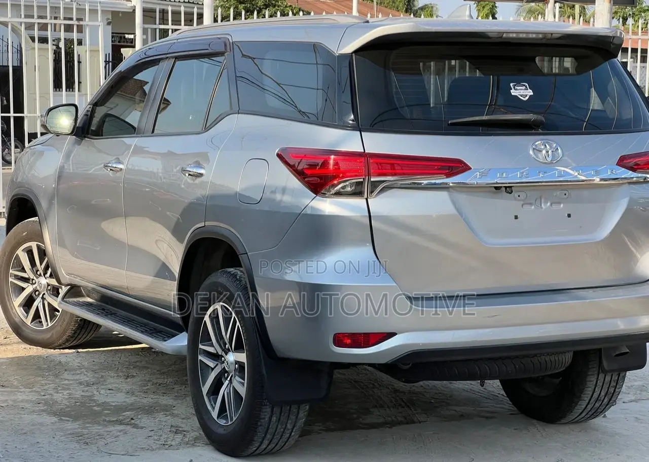 Toyota Fortuner 2.4 D RWD 2016 Gray