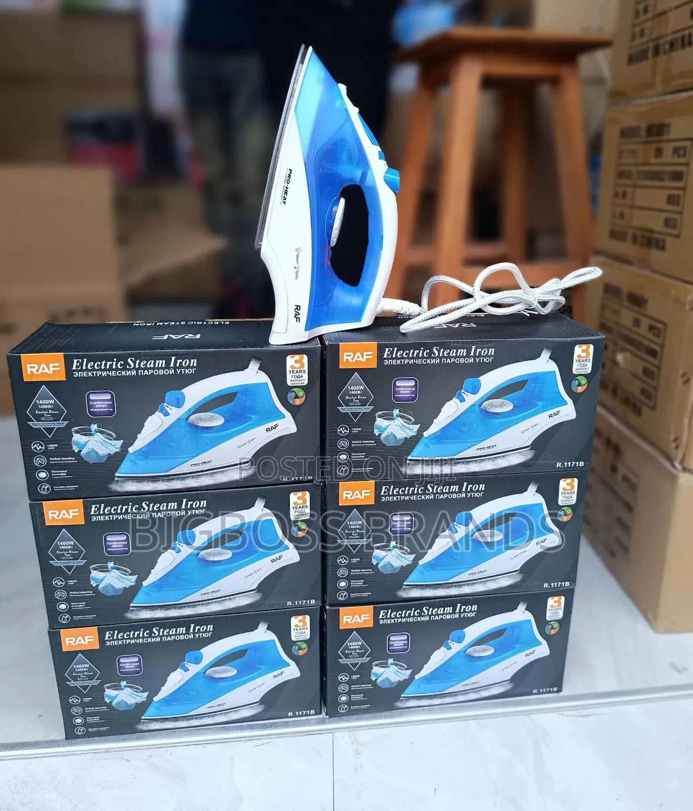 Raf Steam Iron (Blue)