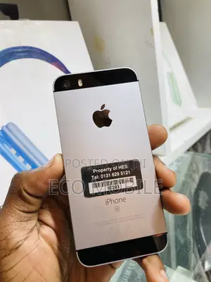 Apple iPhone SE 32 GB Silver