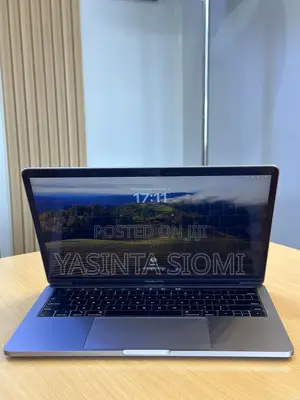 Laptop Apple MacBook Pro 2018 16GB Intel Core I7 SSD 512GB