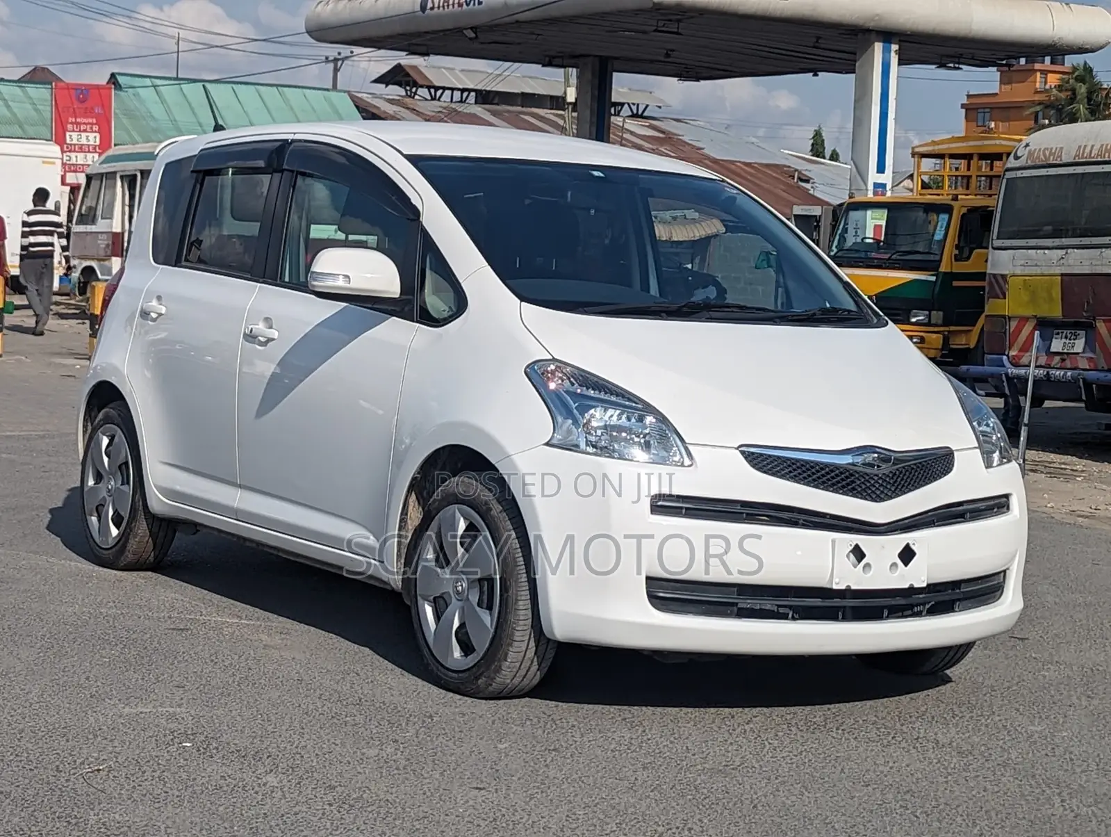 Toyota Ractis 2006 White