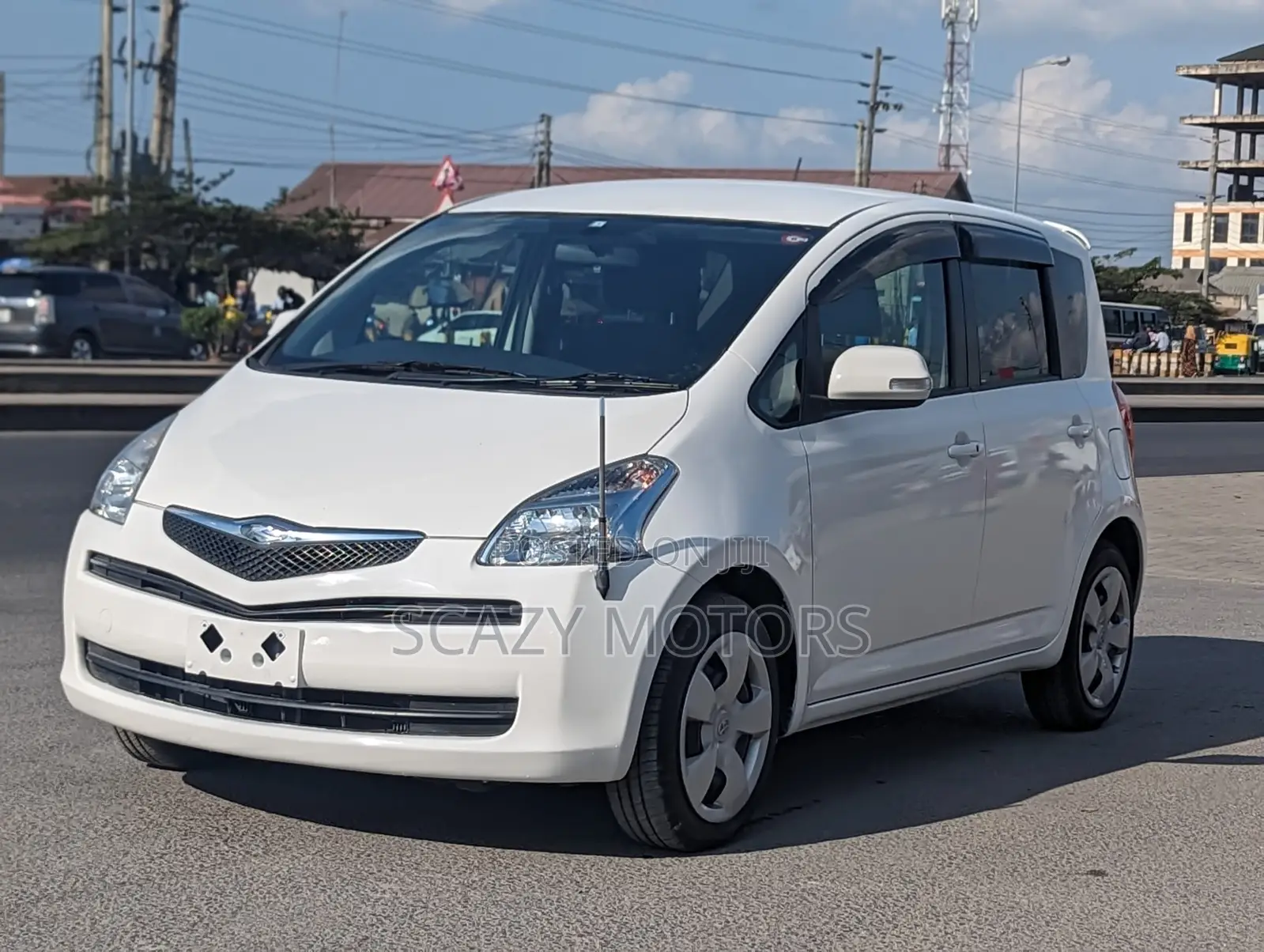 Toyota Ractis 2006 White