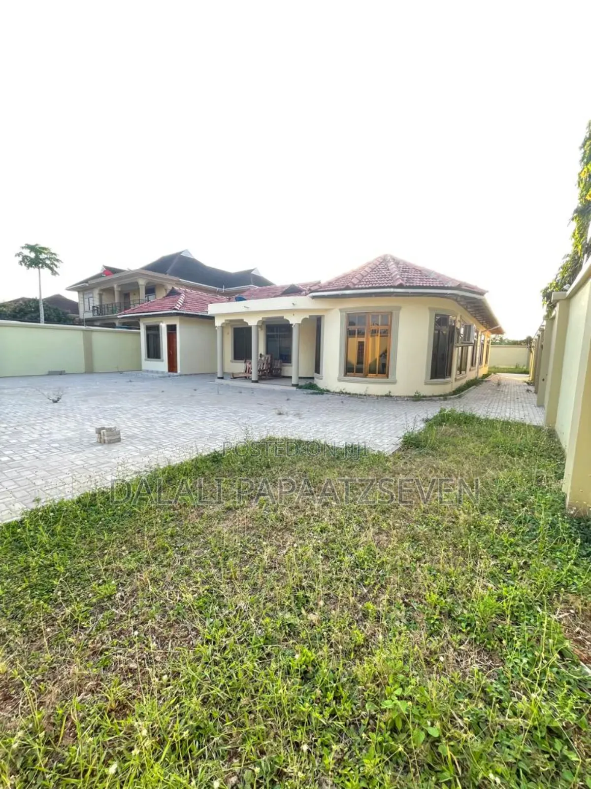 3bdrm Apartment in Dalalipapaatzseven, Kinondoni for rent