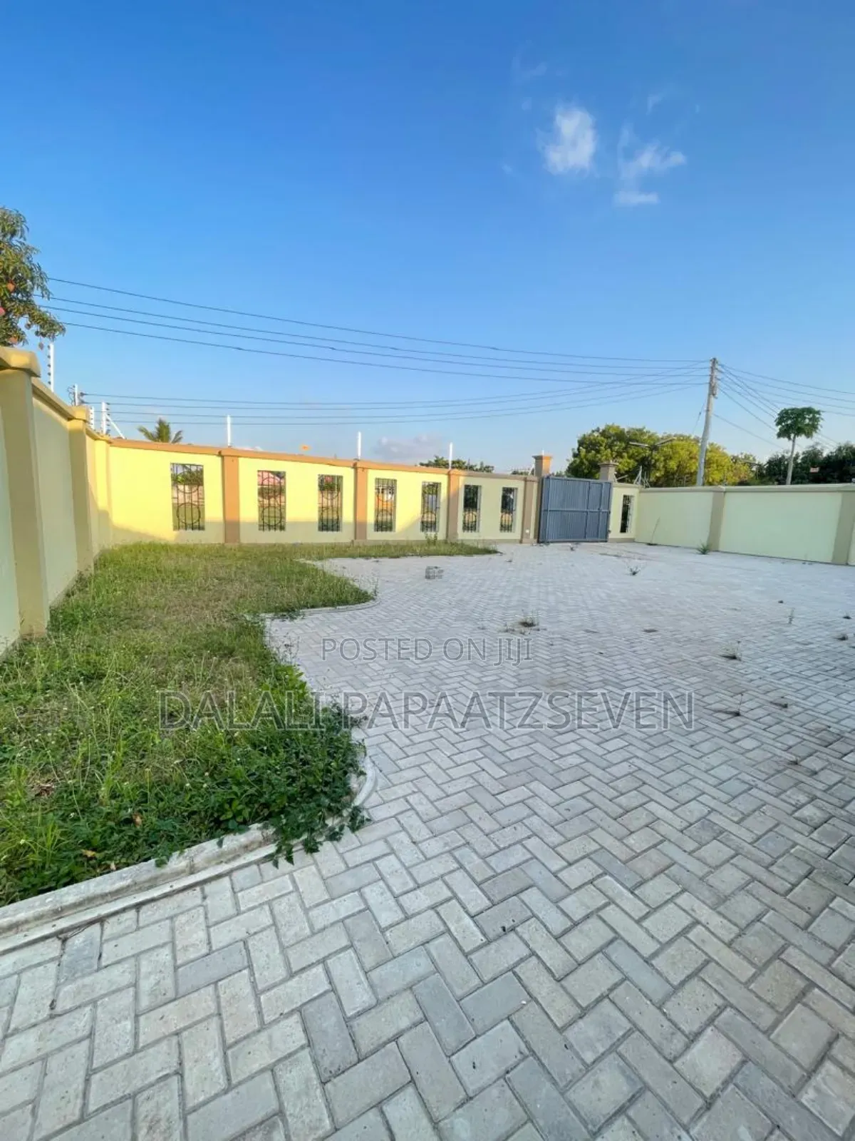 3bdrm Apartment in Dalalipapaatzseven, Kinondoni for rent