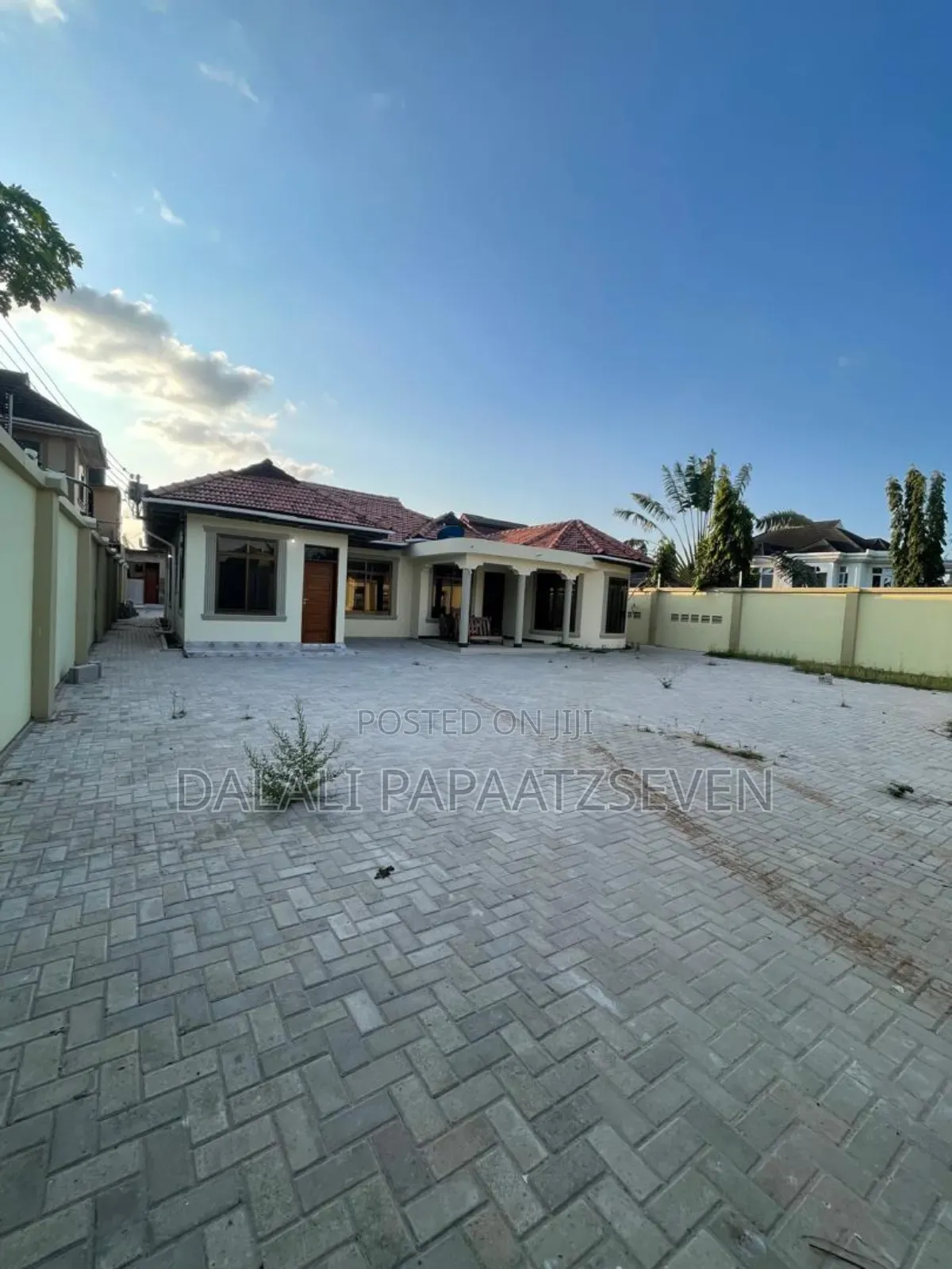 3bdrm Apartment in Dalalipapaatzseven, Kinondoni for rent