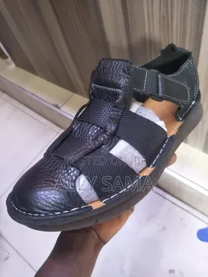 Open Shoes Clarks Black Material Leather