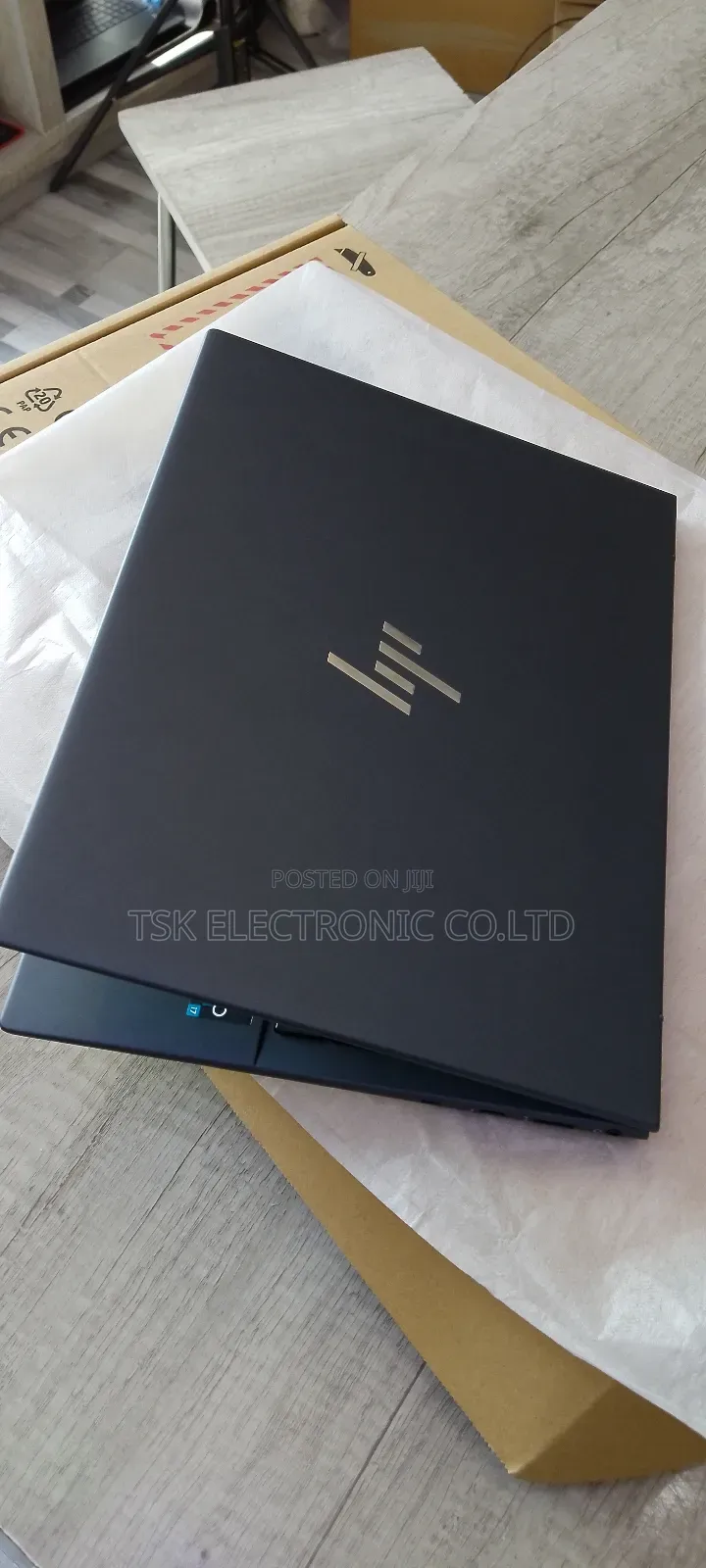 New Laptop HP Elite Dragonfly G4 16GB Intel Core I7 SSD 512GB