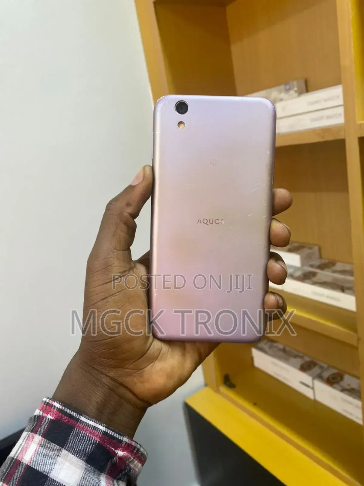 Sharp Aquos Sense 2 SHV43 32 GB