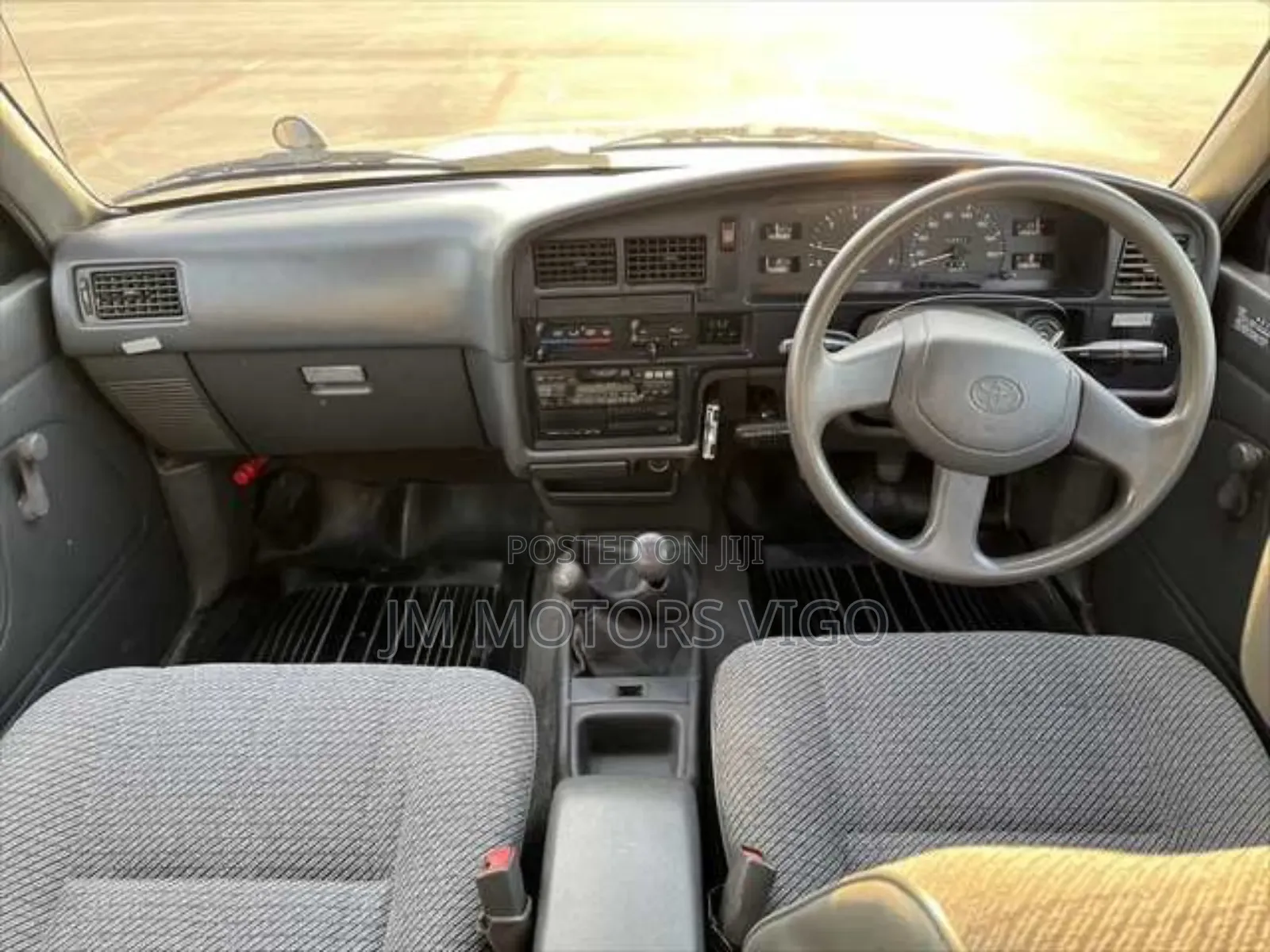 Toyota Hilux 1997 Gray
