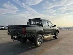 Toyota Hilux 1997 Gray