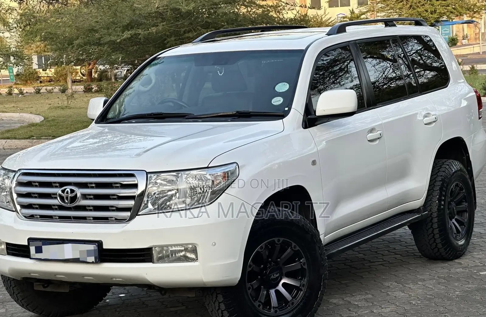 Toyota Land Cruiser 2008 White