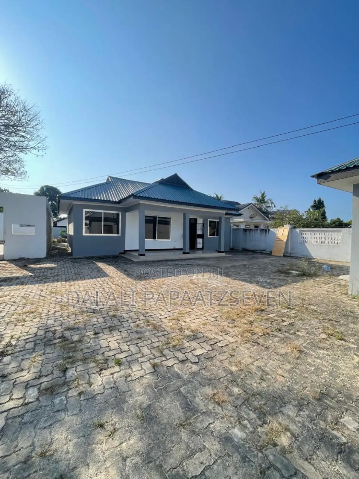 3bdrm Apartment in Dalalipapaatzseven, Kinondoni for rent