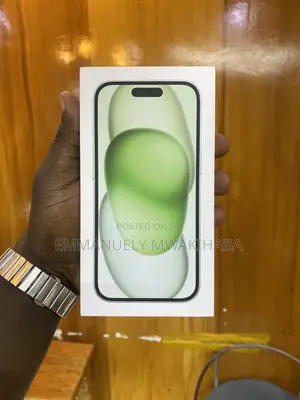 New Apple iPhone 15 128 GB Green