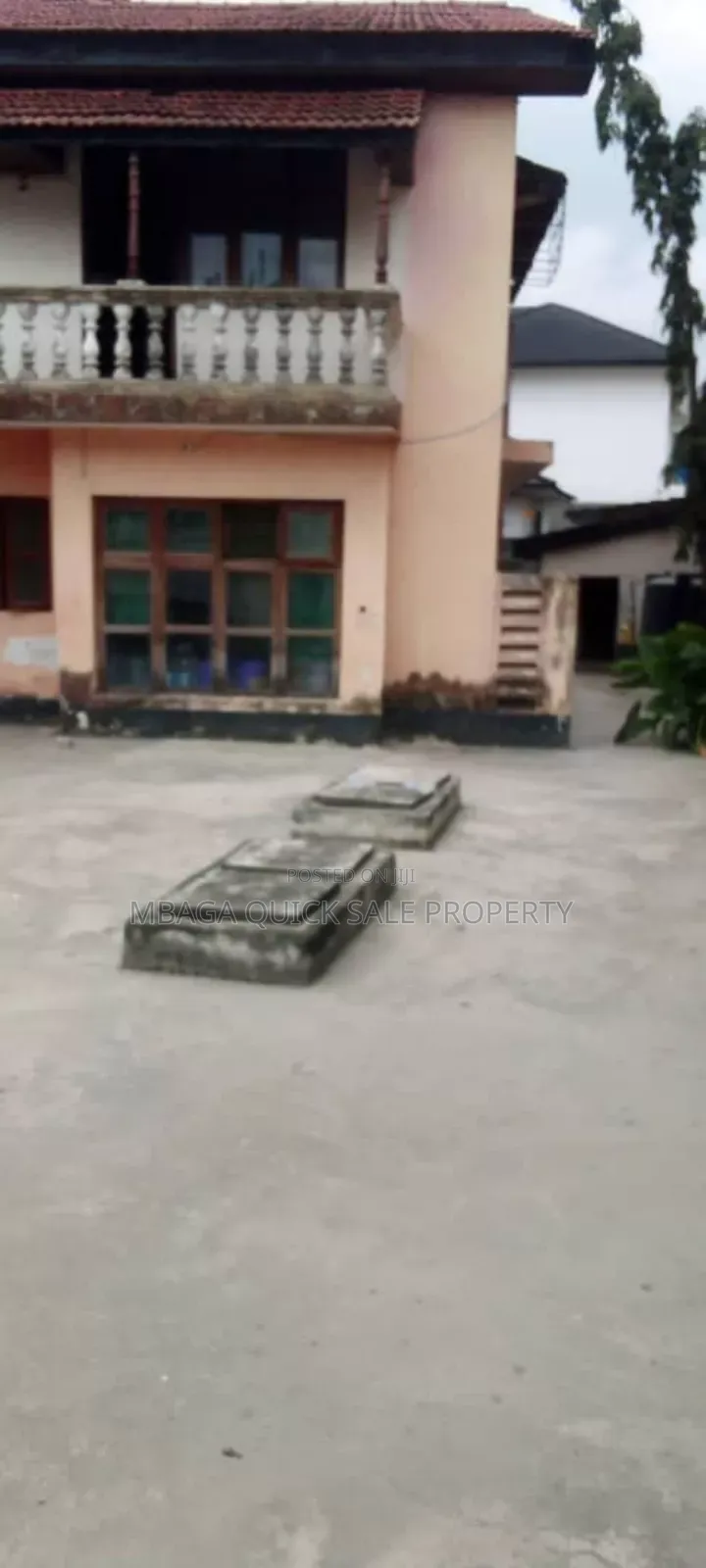 9bdrm Apartment in Mbez Beach for rent