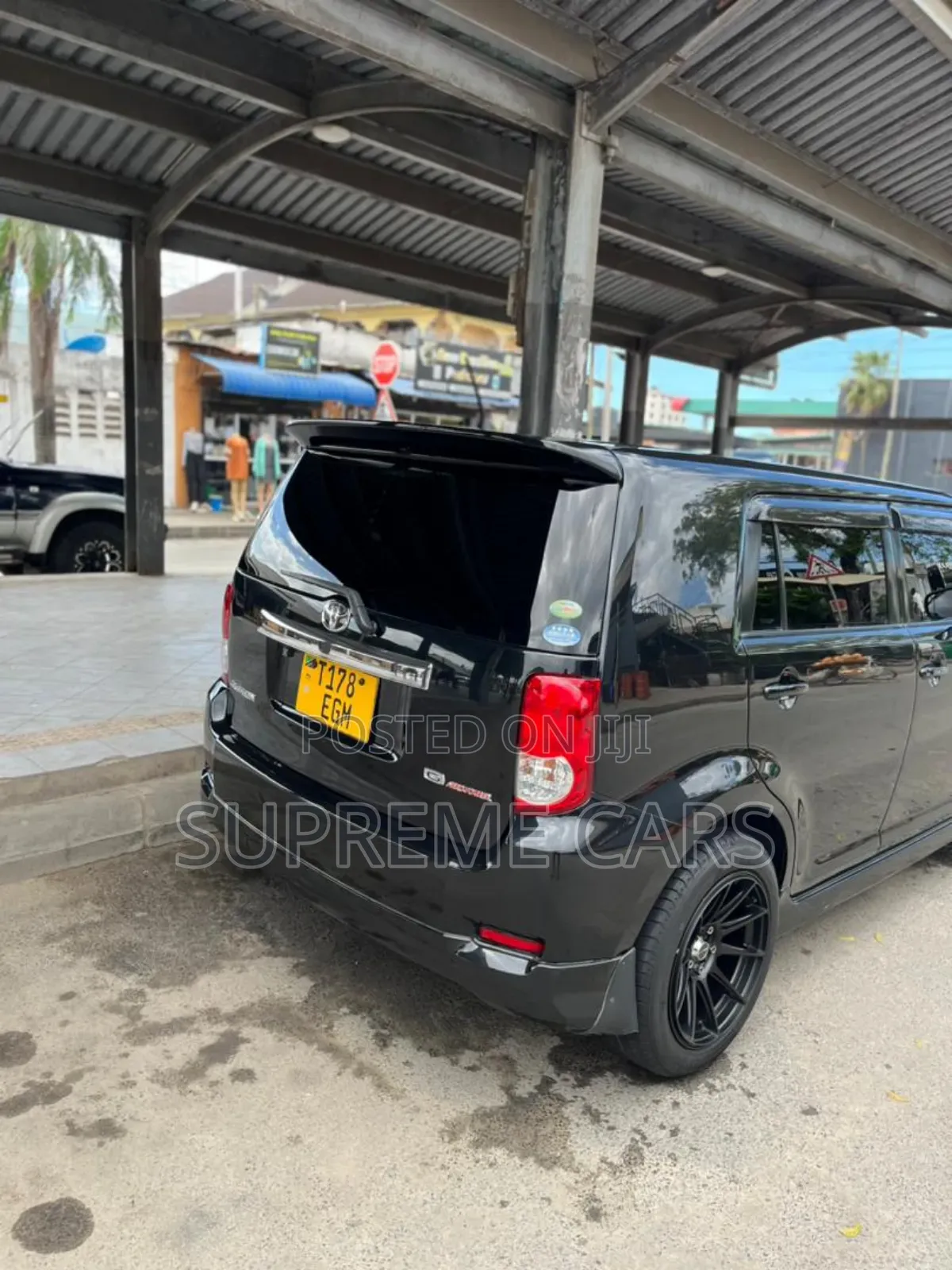 Toyota Corolla Rumion 2009 Black