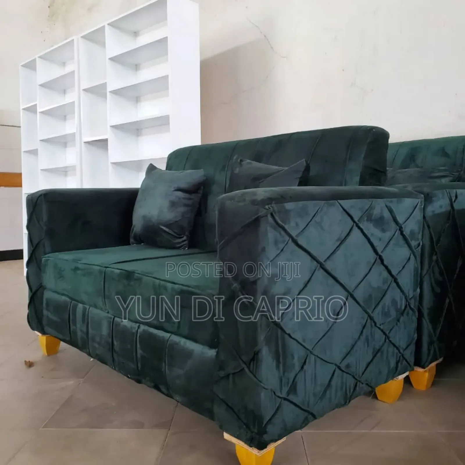 Sofa Kali Sana Mpya