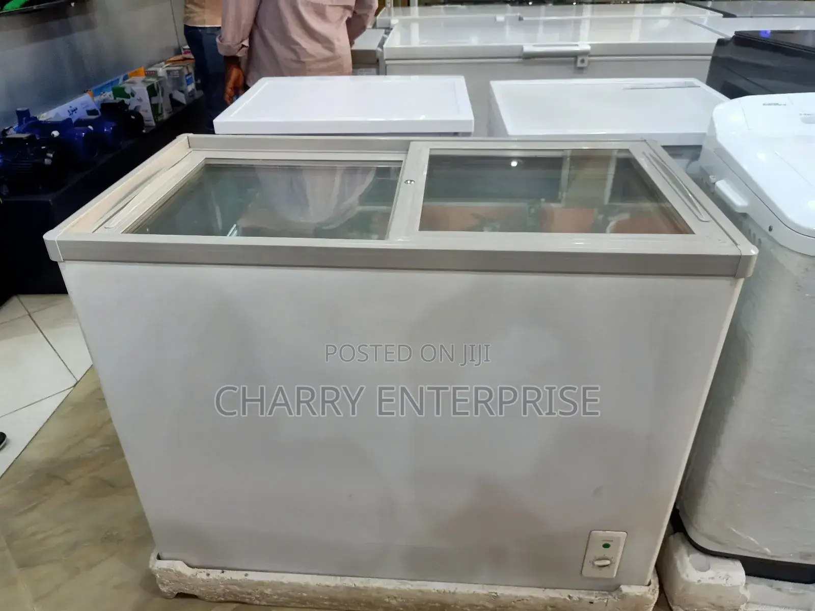 BISH Showcase Freezer Imara Yenye Powerful Compressor 300L