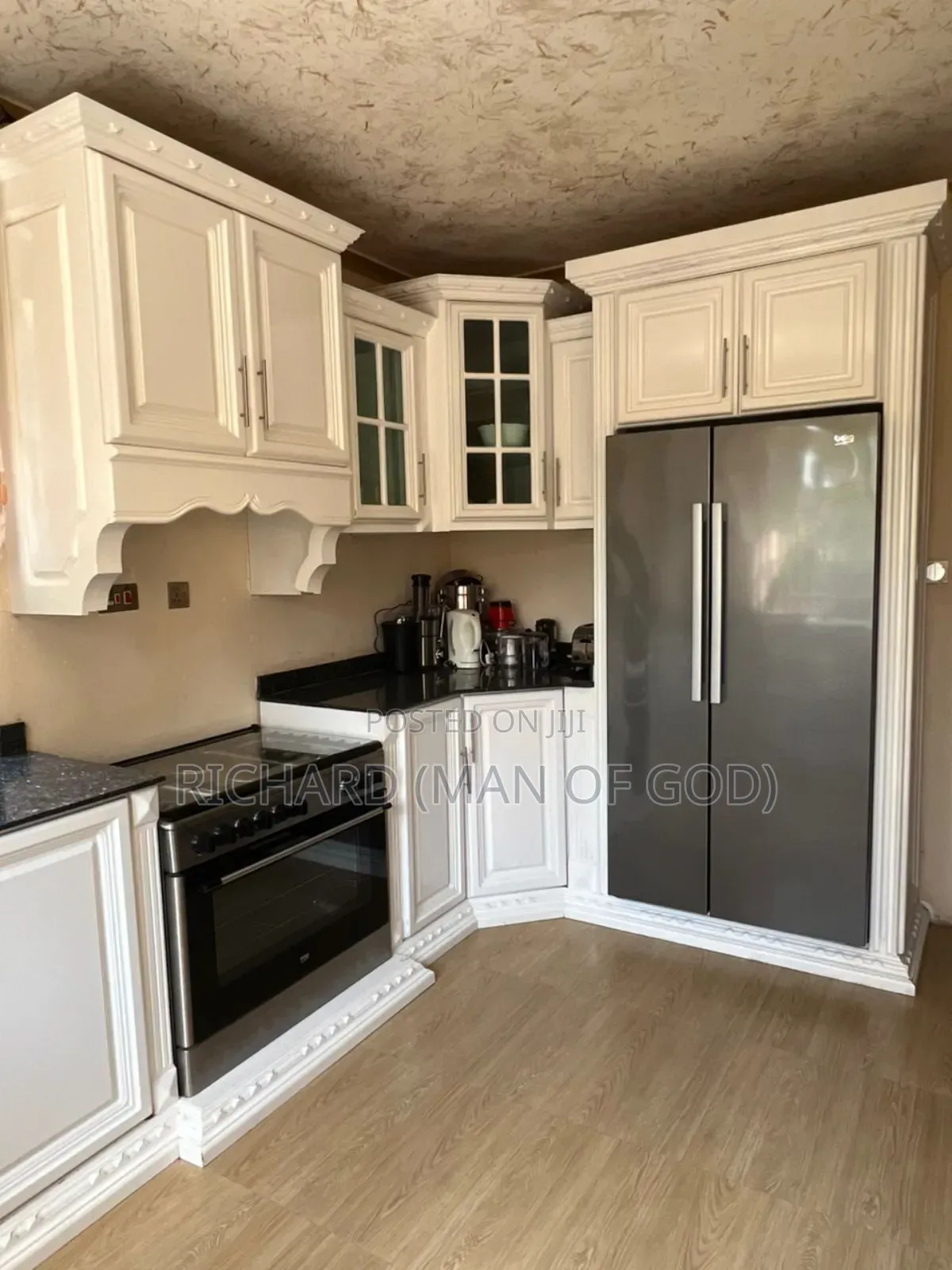 Furnished 6bdrm Bungalow in Central Business Area for rent