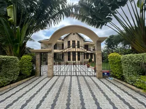 Furnished 6bdrm Bungalow in Central Business Area for rent