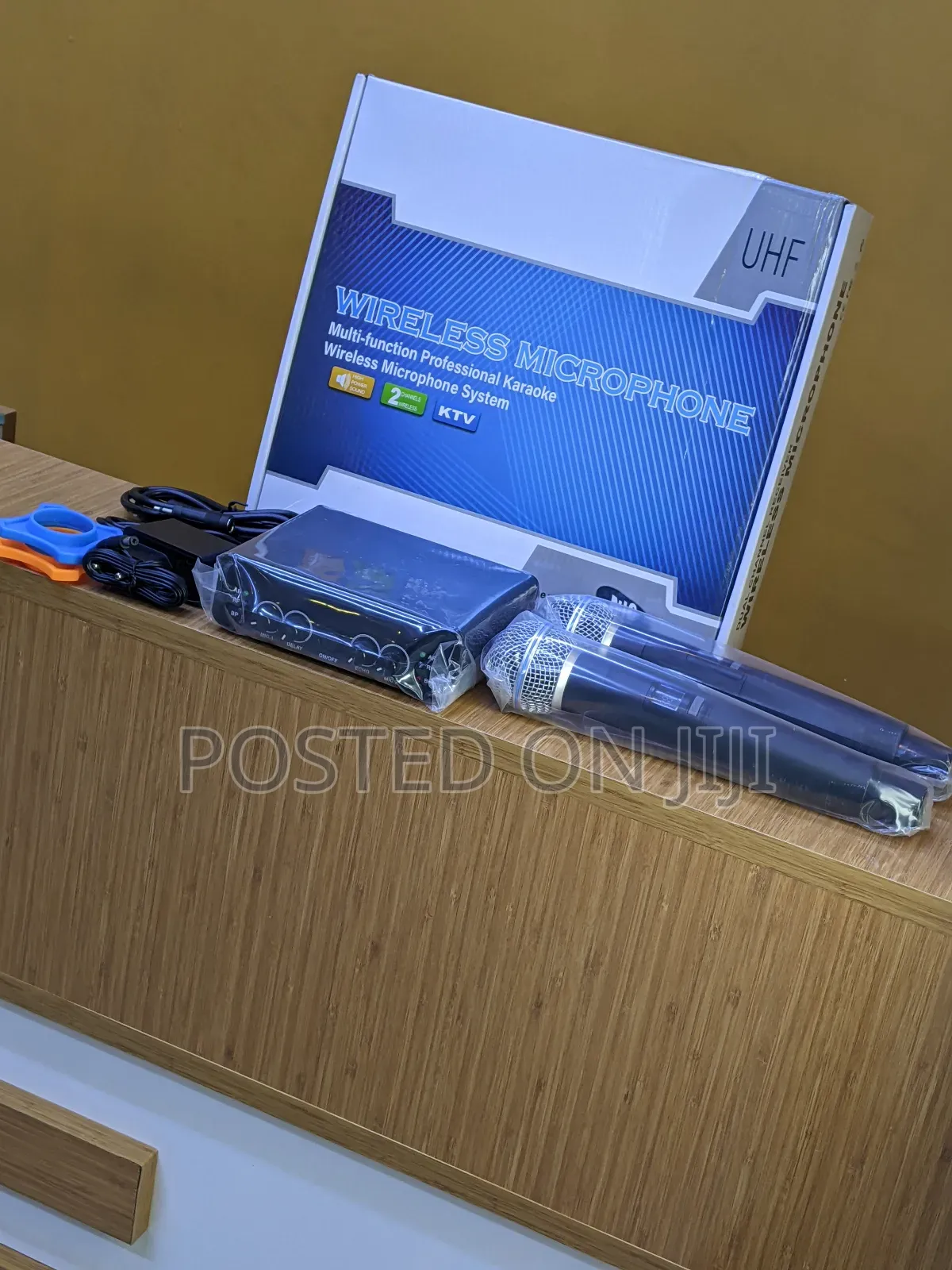 Multifunctional Wireless Microphone