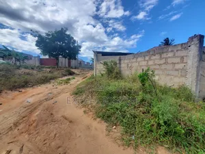 Kiwanja Kizuri Sana Tambalale Kinauzwa Madale Mivumoni