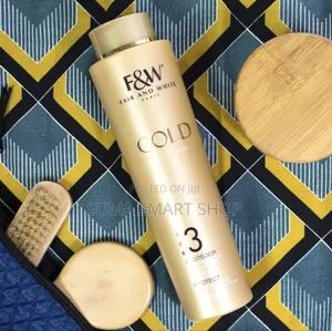 FAIR AND WHITE Gold 3 Body Lotion .