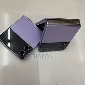 New Samsung Galaxy Z Flip4 256 GB Purple