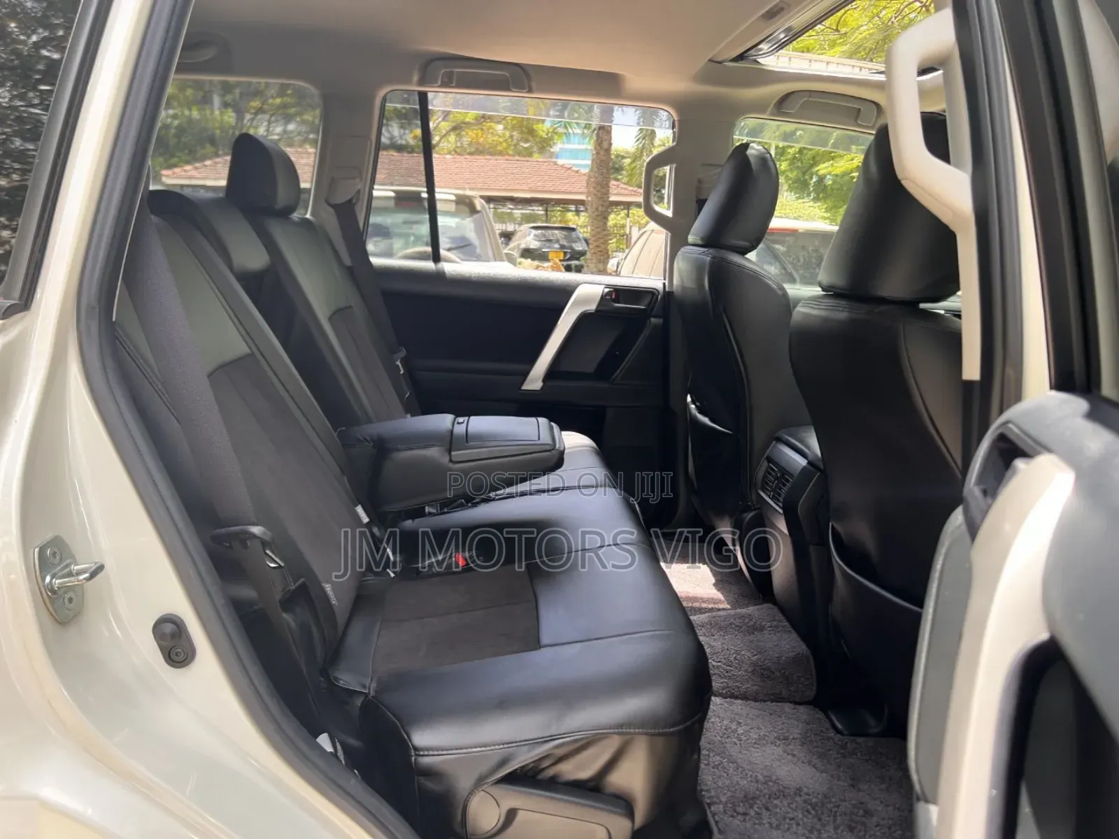 Toyota Land Cruiser Prado 2018 White