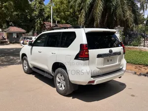 Toyota Land Cruiser Prado 2018 White
