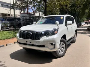 Toyota Land Cruiser Prado 2018 White