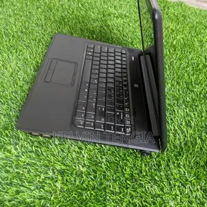 Laptop HP Compaq 610 4GB Intel Core 2 Duo HDD 320GB