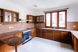 Lovely 4 Bedrooms Townhouse Oysterbay
