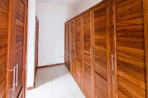 Lovely 4 Bedrooms Townhouse Oysterbay