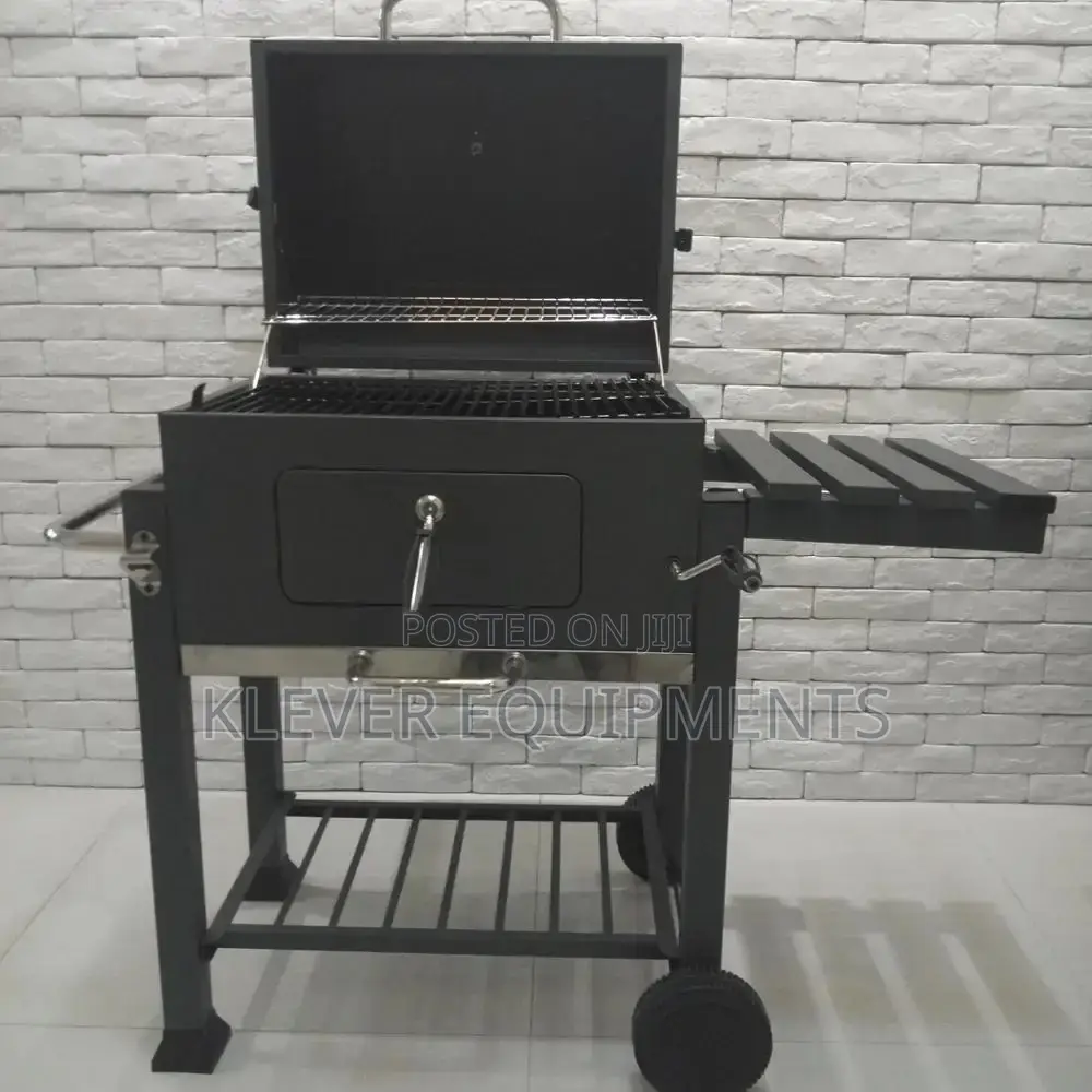 Charcoal BBQ Grill With Side Table