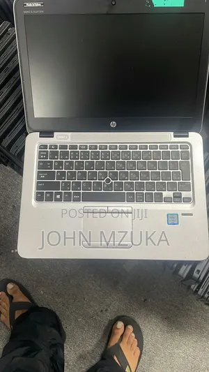 Laptop HP EliteBook 820 G2 4GB Intel Core I5 HDD 500GB