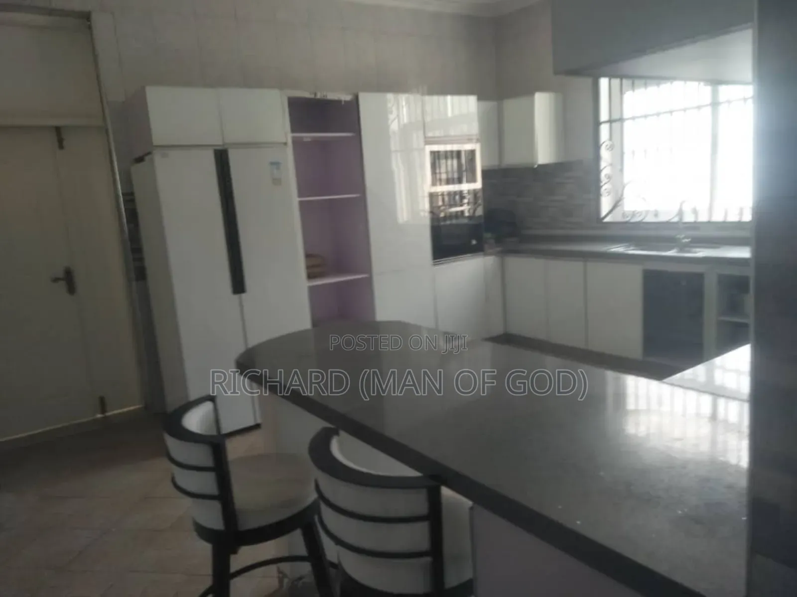 Furnished 5bdrm Villa in Central Business Area for rent