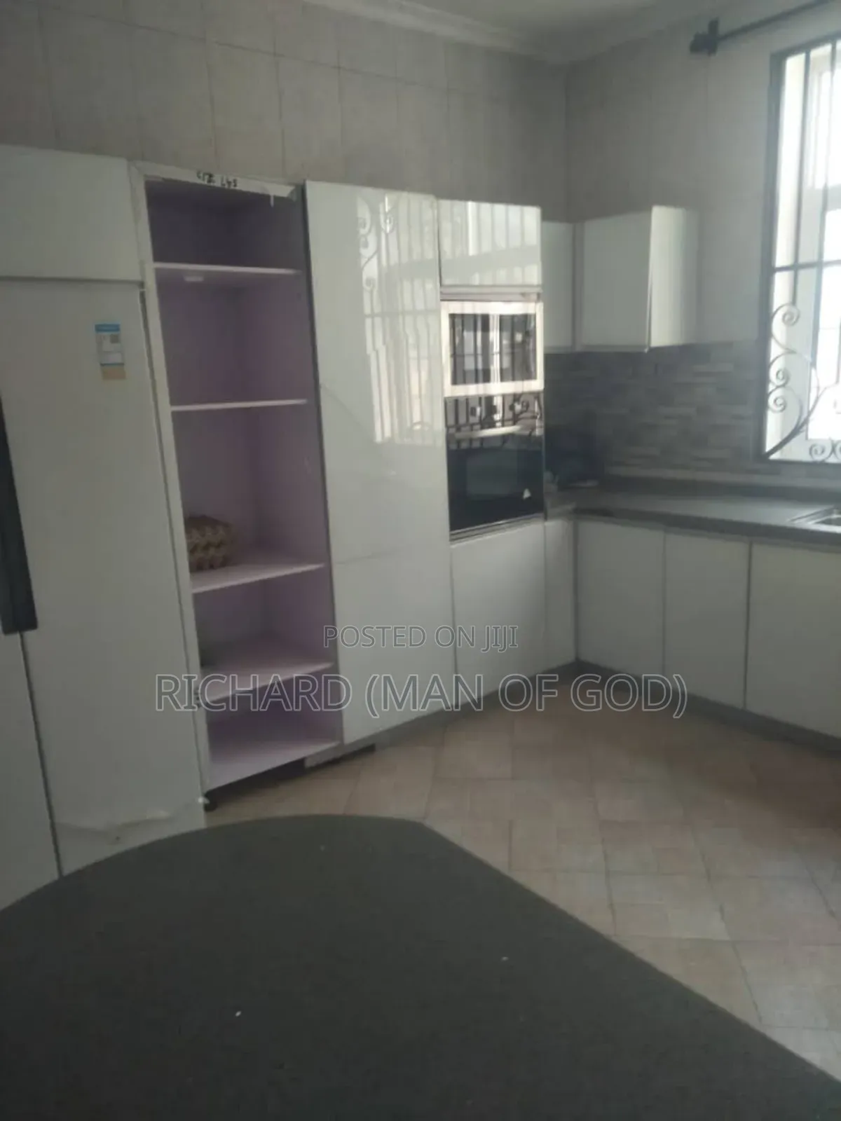Furnished 5bdrm Villa in Central Business Area for rent