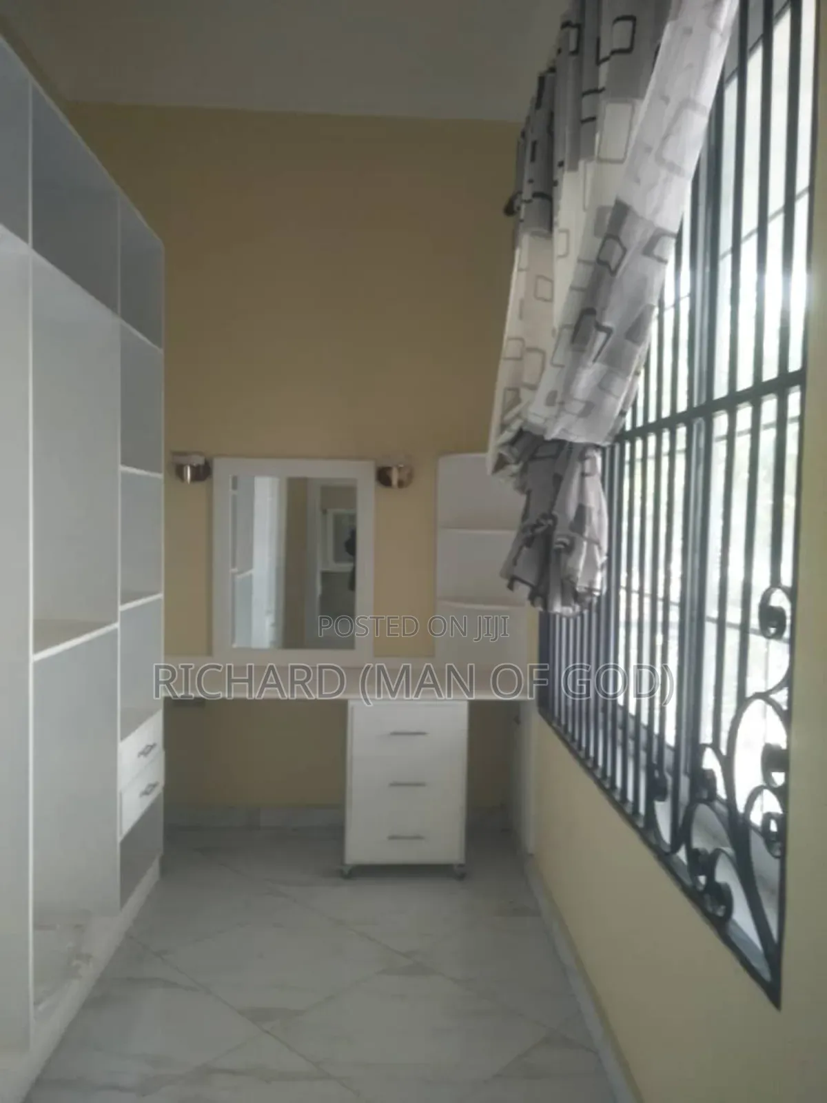 Furnished 5bdrm Villa in Central Business Area for rent