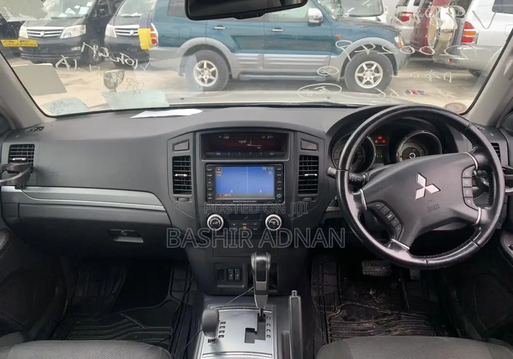 Mitsubishi Pajero 3.2 Di-D 2008 Gold