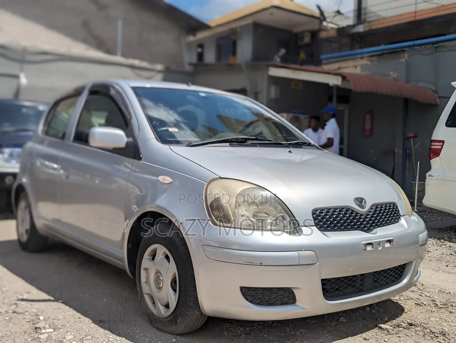 Toyota Vitz 2001 Silver