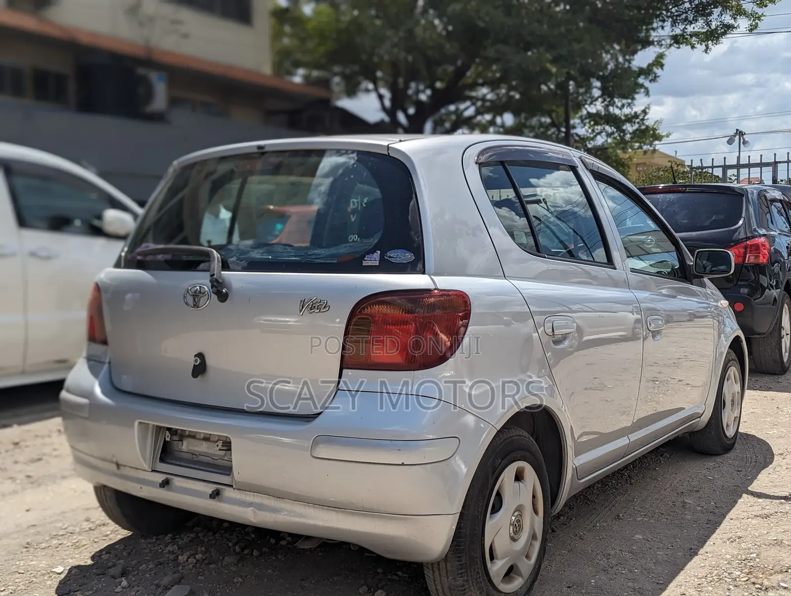 Toyota Vitz 2001 Silver