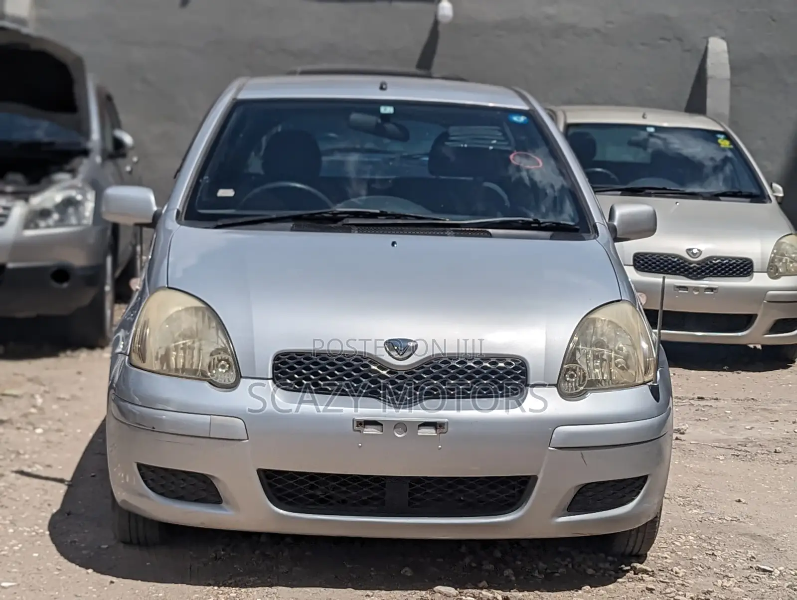 Toyota Vitz 2001 Silver