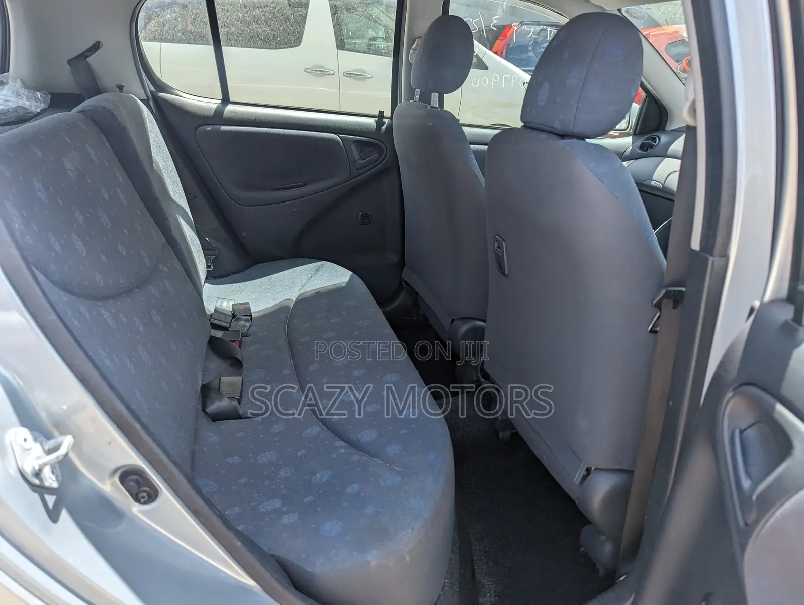 Toyota Vitz 2001 Silver