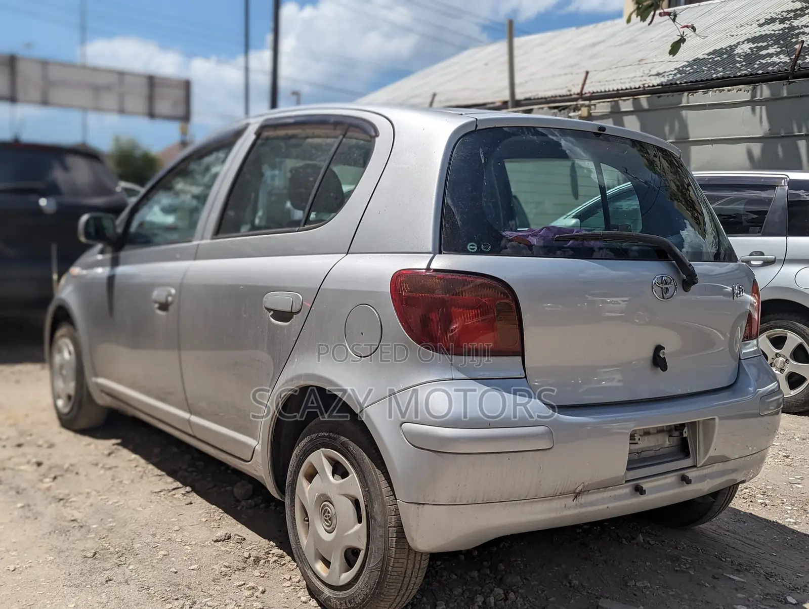 Toyota Vitz 2001 Silver